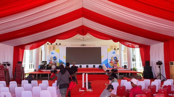 Tenda Merah Putih